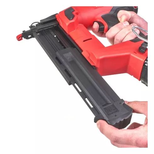 Аккумуляторный гвоздезабиватель Milwaukee M18 FN18GS-0X