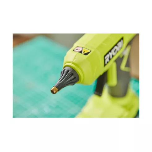 Термоклеевой пистолет Ryobi RGLU18-0