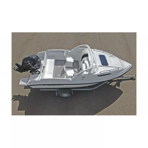 Стеклопластиковый катер Wyatboat Неман 550 с каютой