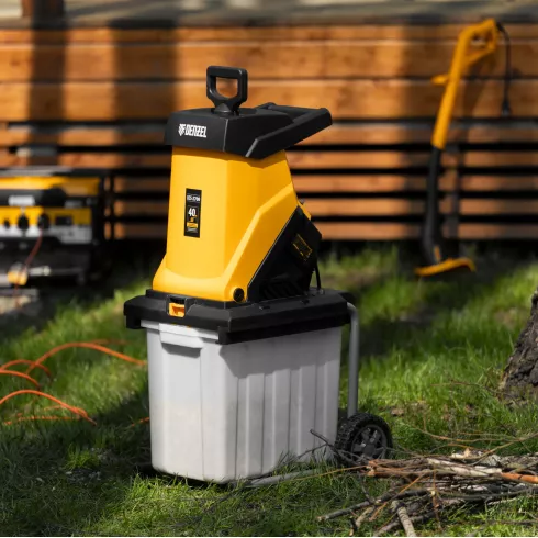 Измельчитель садовый Denzel ECS-2700