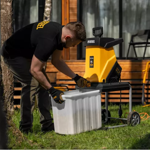 Измельчитель садовый Denzel ECS-2700