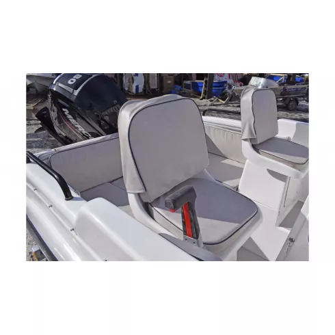 Стеклопластиковый катер Wyatboat Neman-500