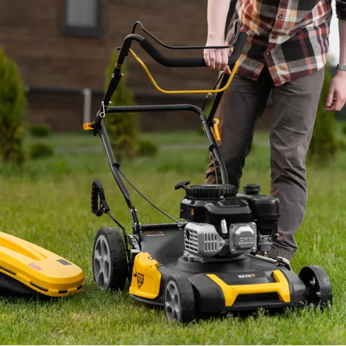 Газонокосилка бензиновая Denzel GLR-510SP-ZS