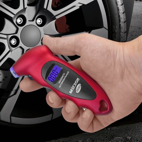 Манометр автомобильный Мегеон 36003