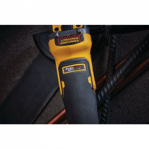 Угловая шлифмашина DeWalt DCG416B SOLO