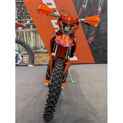 Мотоцикл Nine Fox Outlaw YB300H