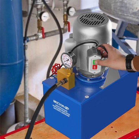 Насос электрический опрессовочный Мегеон 981160