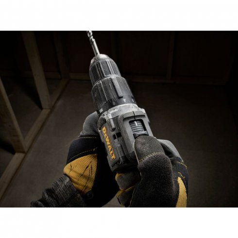 Шуруповерт DeWalt DCD100NT SOLO