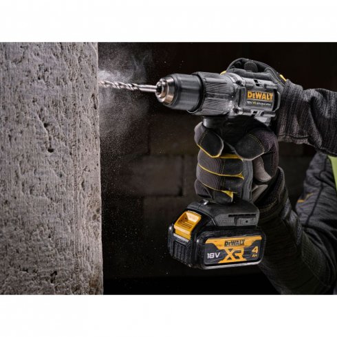 Шуруповерт DeWalt DCD100NT SOLO