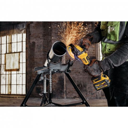 Угловая шлифмашина DeWalt DCG416B SOLO