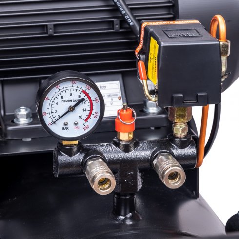 Компрессор масляный ременной FoxWeld AEROMAX 550/100 HP