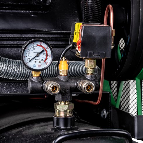 Компрессор ременной FoxWeld AEROMAX 1650/500 HP