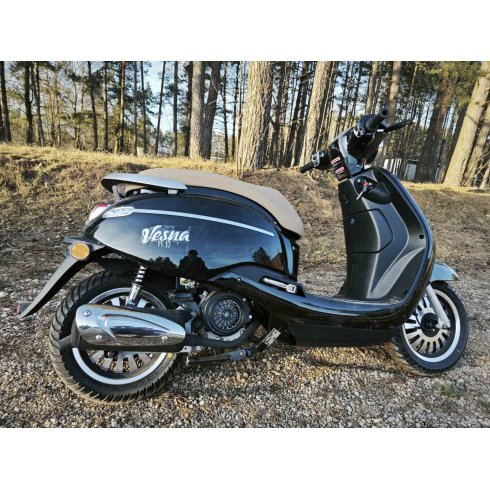 Скутер Минск Vesna V125 (черный)