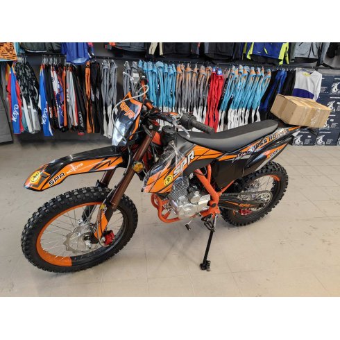 Мотоцикл Sprmotors CROSSROAD-3 MAX NEW (Оранжево-черный)