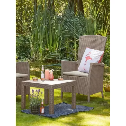 Кресло Keter Vermont с наклонной спинкой капучино