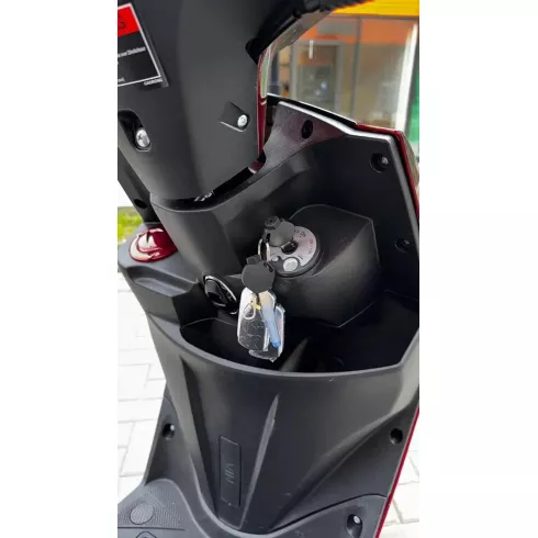 Cкутер Sprmotors SPORT FS (чёрный)