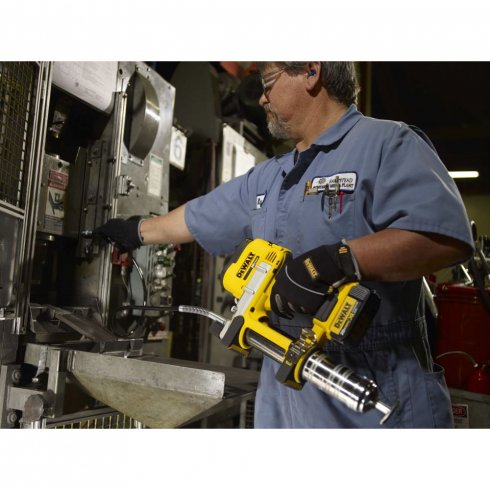 Аккумуляторный смазочный шприц-пистолет DeWALT DCGG571M1