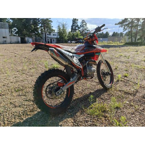 Мотоцикл Motoland SMX300 S4 (175FMM) с ЭПТС (оранжевый)