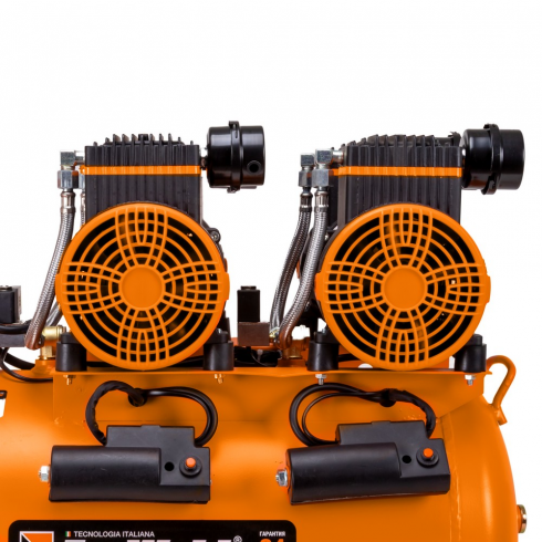 Компрессор безмасляный FoxWeld AERO 500/50F