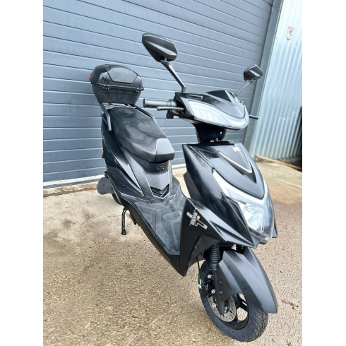 Электроскутер Volt Storm ZS (черный)