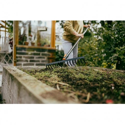 Грабли для грунта Fiskars OneClick (1080678)
