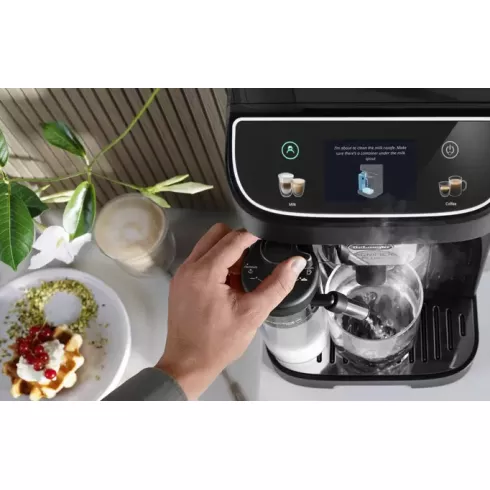Кофемашина DeLonghi ECAM320.60.B
