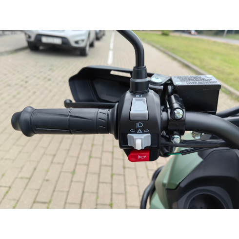 Скутер SPRMOTORS Tank Restyling T8-50E (белый)