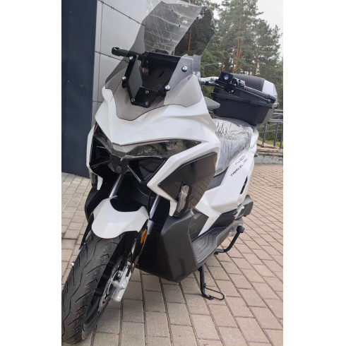 Максискутер SPRMOTORS TRAVEL MAX 180 EFI (белый)