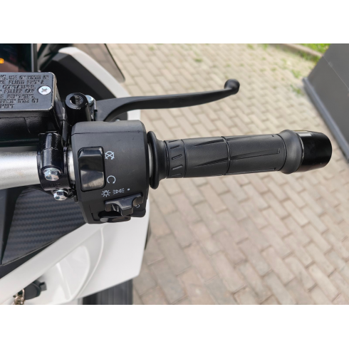 Максискутер SPRMOTORS TRAVEL MAX 180 EFI (белый)