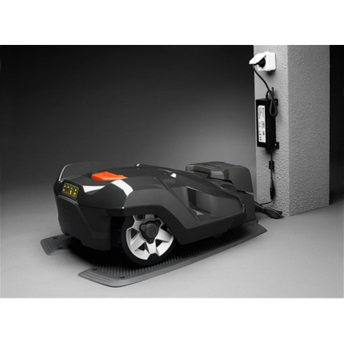 Газонокосилка-робот Husqvarna Automower® 305 (967 97 40-17)
