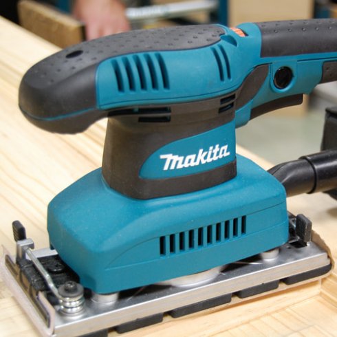 Виброшлифовальная машина Makita BO3710