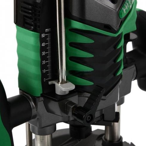 Фрезер вертикальный Hitachi M8V2